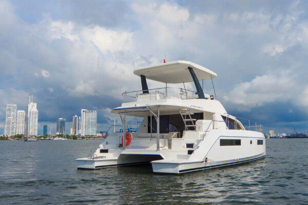 Leopard catamaran skippered day charter Cartagena Colombia