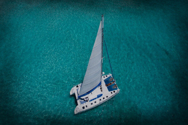 Dagsture med skipper tilbydes på Lau Fiji