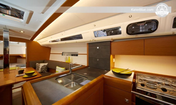 Luxury half day charters offer San Blas Panama Colombia