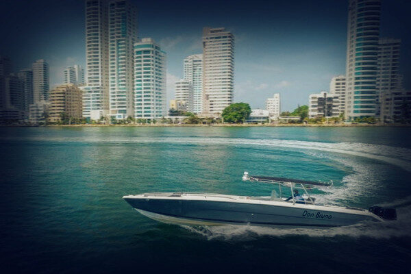 Skippered motor boat day charter Playa Blanca Colombia