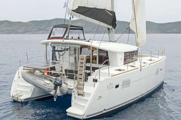 Skippered catamaran charter Cartagena Colombia