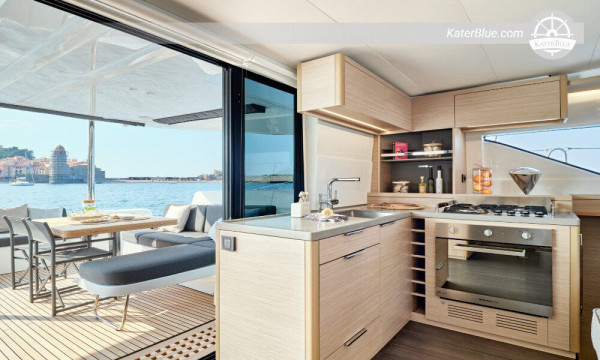 Weekly Bareboat Charter Frapa Dubrovnik, Croatia