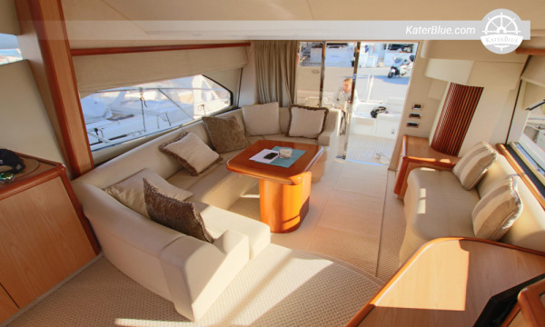 Setzen Sie die Segel nach Benagil mit Skipper-Charter in Quarteira, Portugal