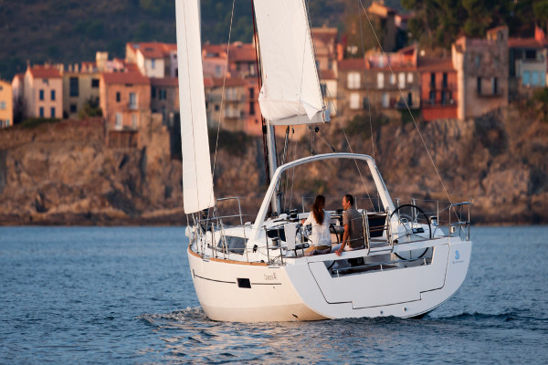 Luxury monohull bareboat charter Broken Bay Australia