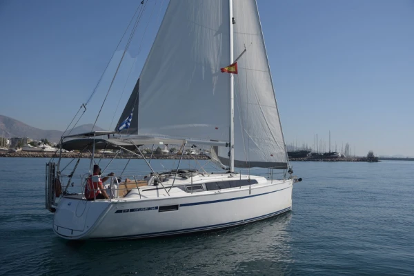 Bavaria yacht day charter offer Hawkesbury River Australia