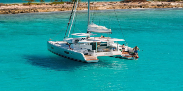 Fishkardo Kefalonia Weekly Catamaran Charter Lefkas, Grækenland