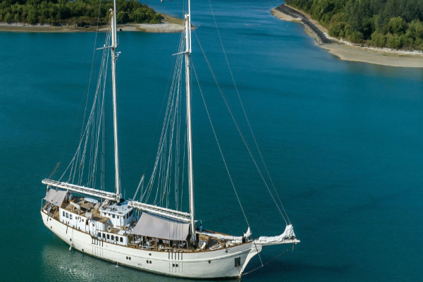 Overnight gulet charter offer Serangan Indonesia