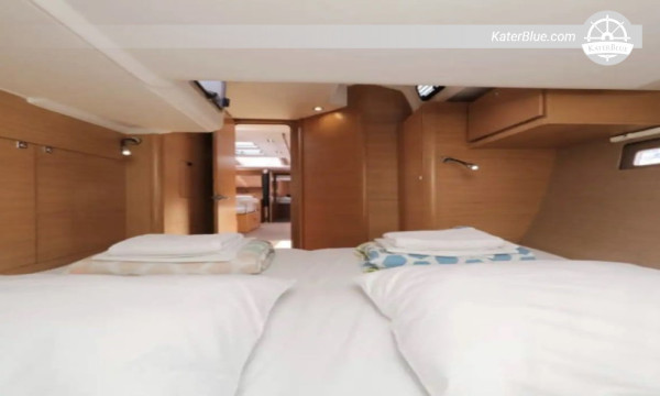 Oplev Cala Es Caló Weekly Charter Ibiza, Spanien