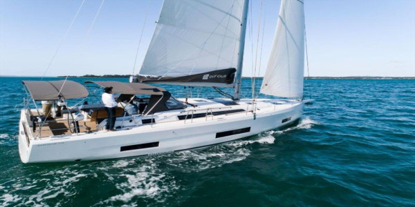 Oplev Cala Es Caló Weekly Charter Ibiza, Spanien