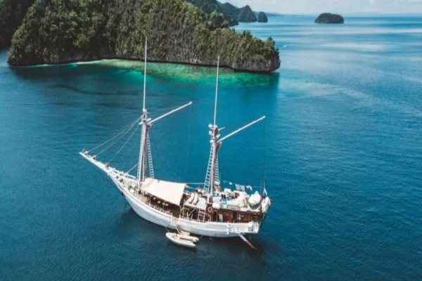 Oferta czarteru guletów z noclegiem na wyspie Wangi-Wangi w Indonezji