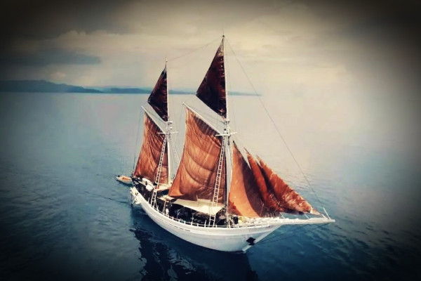 Oferta czarteru luksusowych guletów Gili-Lawa-Darat-Island Indonezja