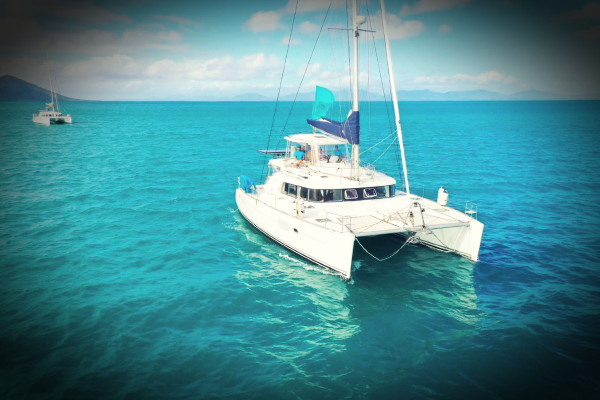 Skippered catamaran day charter Rinca-Island Indonesia