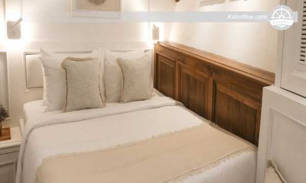 Luxury gullet overnight charter Gili-Islands Indonesia