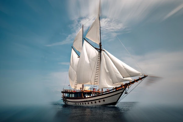 Gulet overnight charter with crew Batu-Monco Indonesia