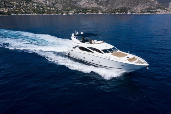Sunseeker yacht half day charters Playa-Blanca Colombia