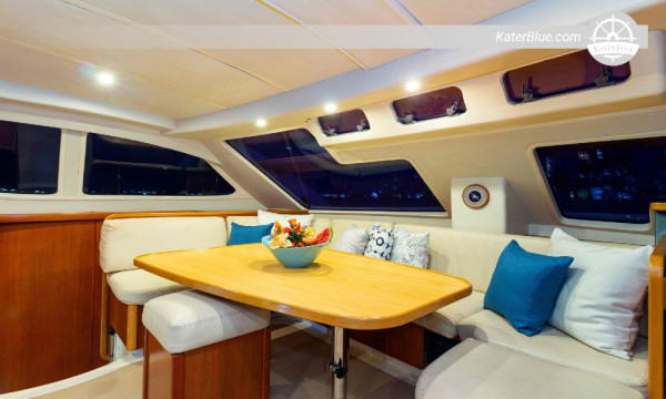 Skippered day charter offer Cholon Colombia