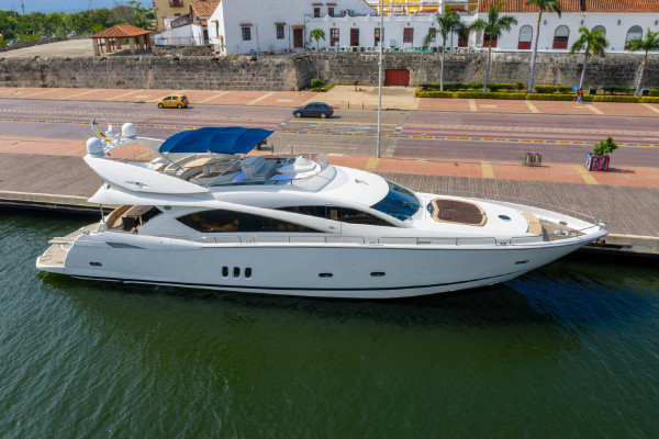 Luxury motor yacht half day charter Cartagena Colombia