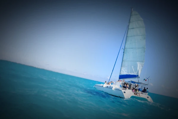 Luxury skippered half-day charter Cinto Colombia