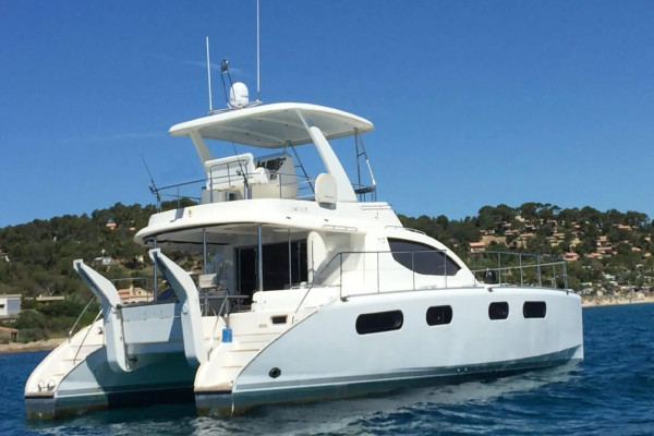 Leopard catamaran day charters Playa-Blanca Colombia