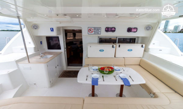 Skippered day charter offer Cholon Colombia
