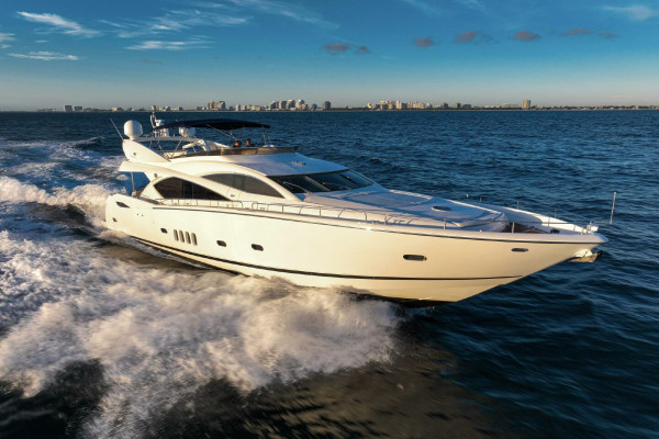Sunseeker yacht day charters Playa-Blanca Colombia