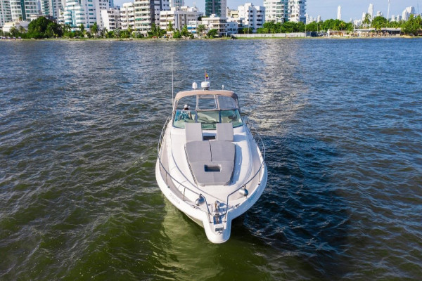 Sundancer motor yacht charter Rosario-Islands Colombia