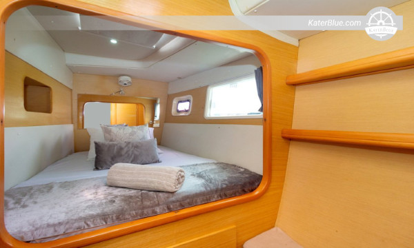 Luxury catamaran half day charters Playa-Blanca Colombia