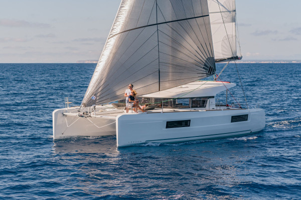 Luxury crewed day charter Nargana Panama
