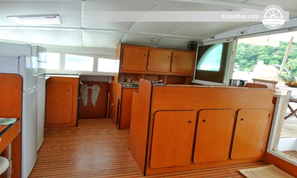 Lagoon catamaran luxury charter offer Pelican-Island Panama