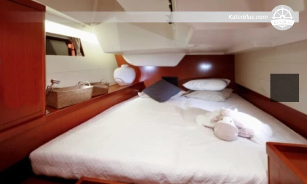 Beneteau yacht crewed charter San-Blas Panama
