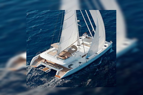 Luxury crewed day charter Nargana Panama