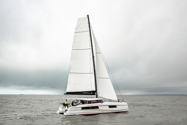 Fully catered charter offer Isla-Nuinudup San-Blas Panama