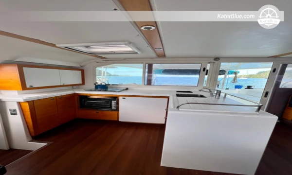 All inclusive overnight catamaran charter San-Blas Panama