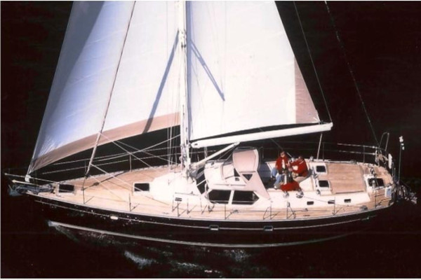 Elegant monohull overnight charter Kuanidup Panama