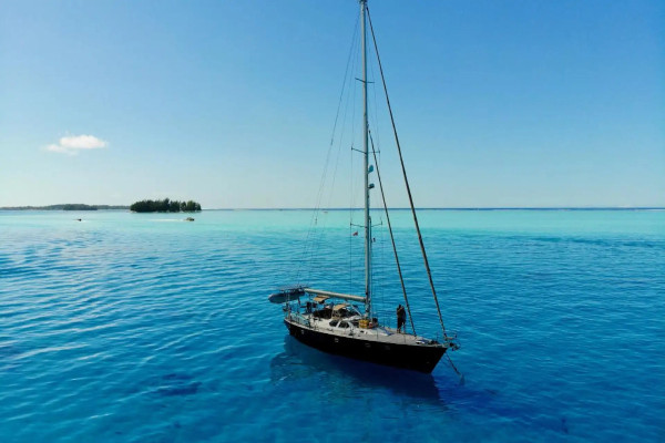 Fully catered monohull overnight charter Isla-Verde Panama
