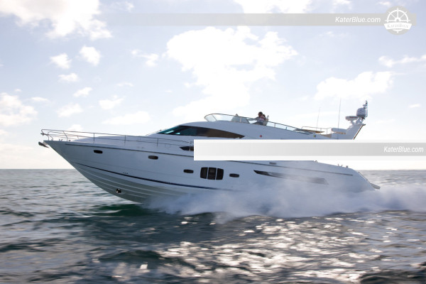 Denní pronájem lodi Fairline s kapitánem v Sands-Key v Miami