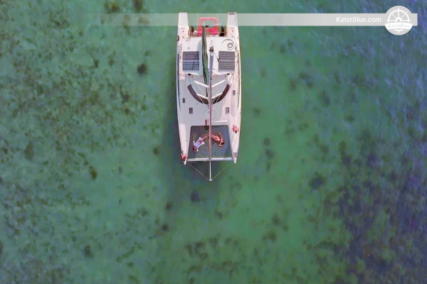 Luxury catamaran sunset charter Bahia-de-los-Delfines Panama