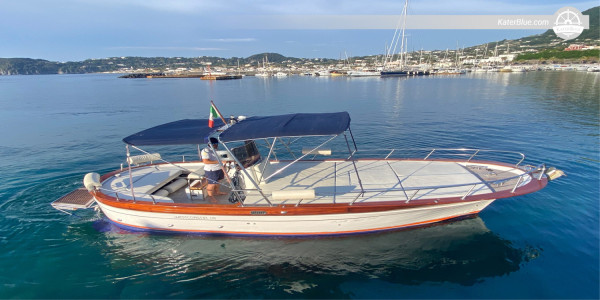 Denní charter s kapitánem do Cala Ventroso v Sorrentu v Itálii