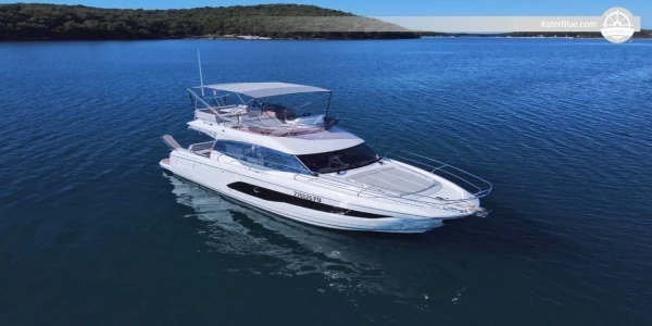 Bersantai dengan Gaya di Tempat Hiburan Malam (Charter Mingguan) Saint-Tropez, Prancis