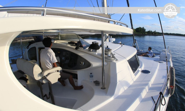 Fully catered catamaran day charter Lembongan Bali