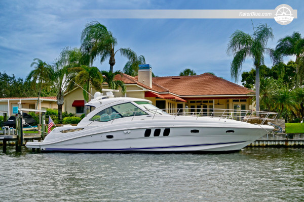 Sea Ray yacht 12 pax day charter offer Biscayne-Bay Miami