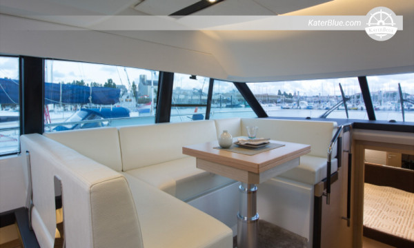 Luxury motor yacht day charter Virginia-Key Miami