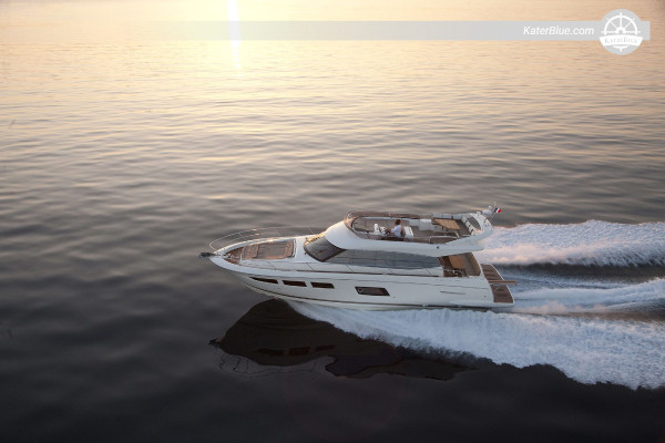 Luxusní charter 55 stop s posádkou na půl dne v Sands-Key Miami
