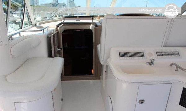 Crewed 50ft luxury half day charter Sands-Key Miami