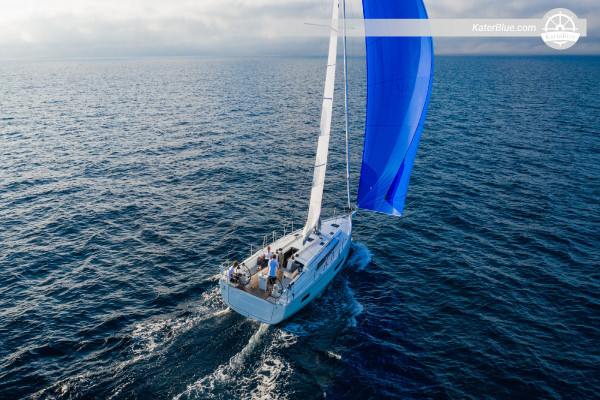 Beneteau yacht overnight sailing vacation Virginia-Key Miami