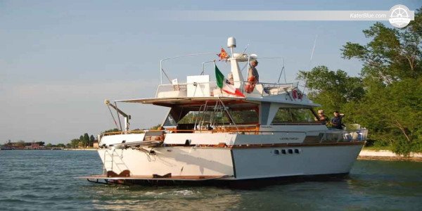 Grand Canal Skippered Weekly Charter in Venice, Italy
