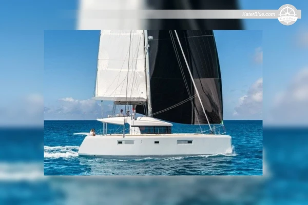 Crewed sailing day vacation offer Loreto Mexico
