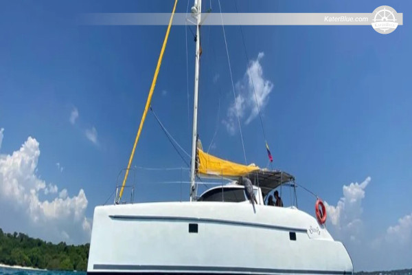 Luksusowy czarter katamaranu o zachodzie słońca Bocachica-Beach Colombia