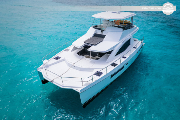 Skippered catamaran sunset charter Baru-Island Colombia