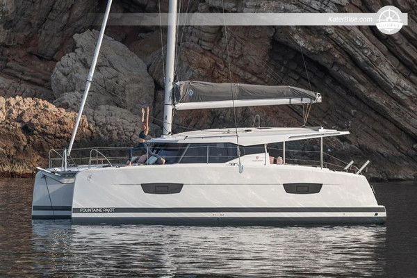 Luxury catamaran offer sunset charter Playa-Blanca Colombia